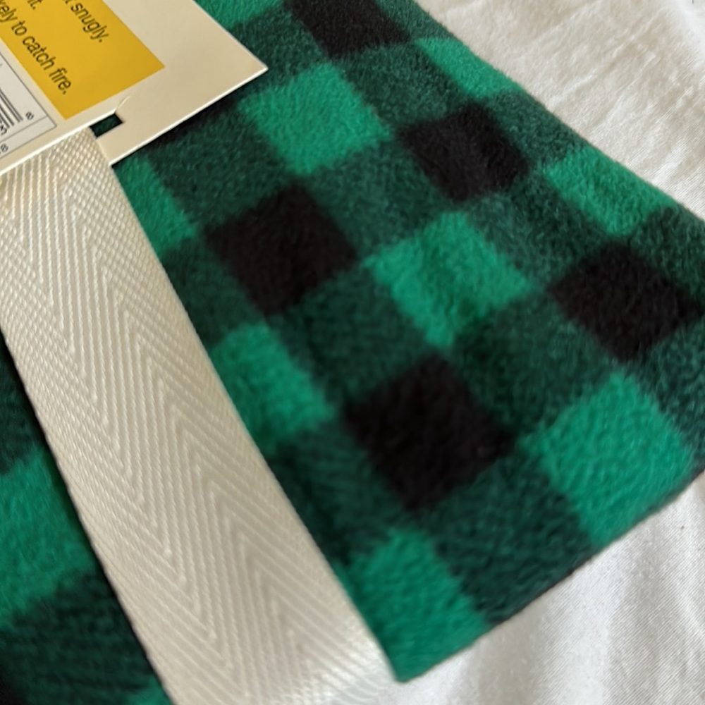 CAT & JACK HOLIDAY PAJAMAS - Picture 2 of 2